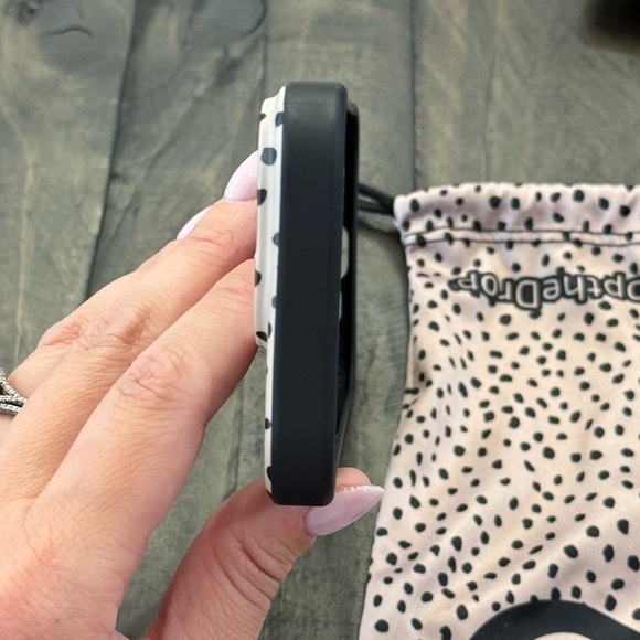 Loopy Case iPhone 16 Pro - Picture 6 of 8